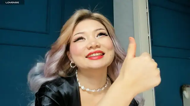 Snapshot of Xiao_Mei_ chatting on 12/29/24, 02:27 Xiao Mei online show from 12/29/24, 02:27