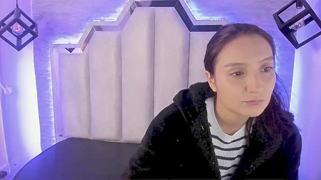  alaia collway  online show from 03/07/25, 12:12