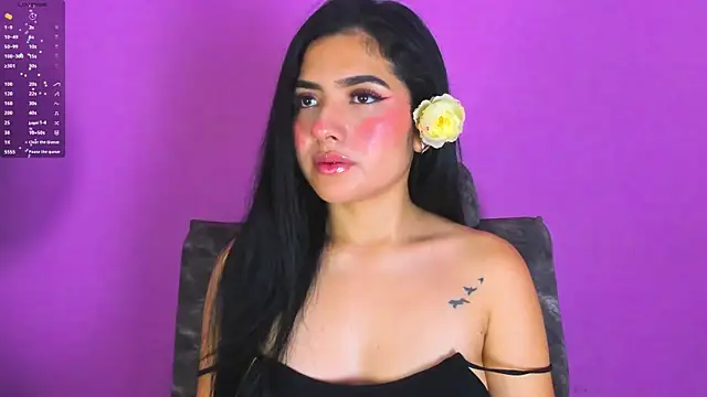 Snapshot of adara_johnson__ chatting on 02/05/25, 11:44 adara johnson online show from 02/05/25, 11:44