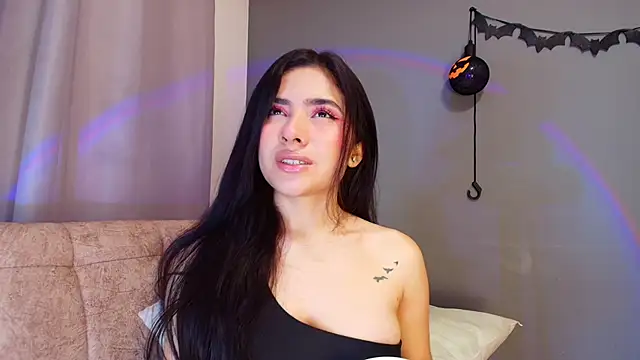 Snapshot of adara_johnson__ chatting on 10/03/25, 11:51 adara johnson online show from 10/03/25, 11:51