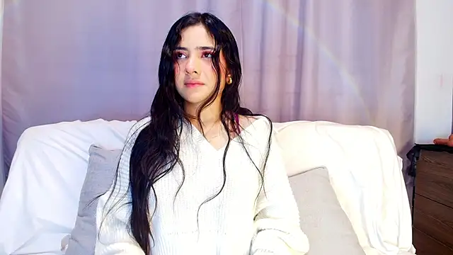 Snapshot of adara_johnson__ chatting on 10/15/25, 11:43 adara johnson online show from 10/15/25, 11:43