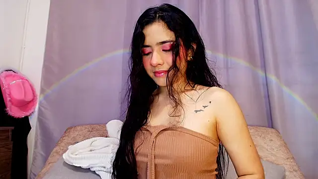 Snapshot of adara_johnson__ chatting on 10/24/25, 11:50 adara johnson online show from 10/24/25, 11:50