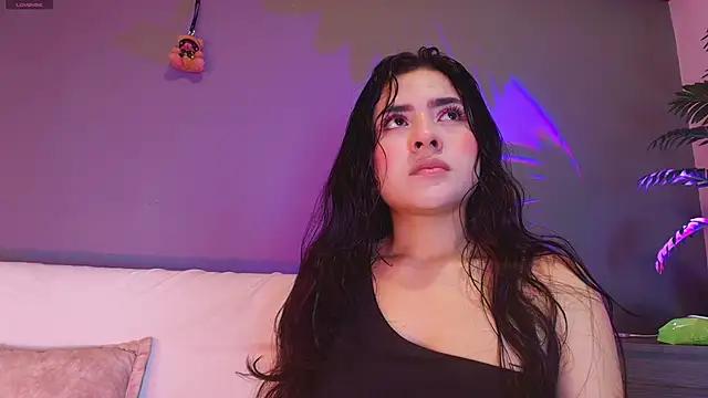 adara johnson   online show from 04/23/26, 11:42