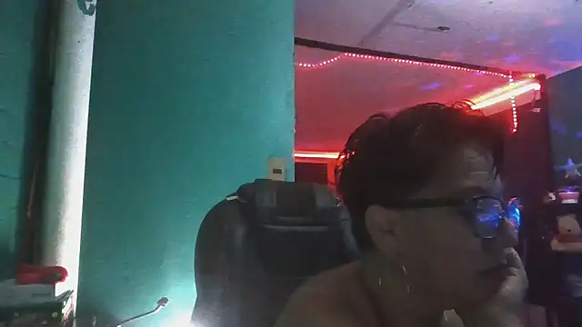 TRISH MILF online show from 12/13/24, 01:37