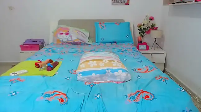 Kendralove31xxx online show from 12/18/24, 03:47