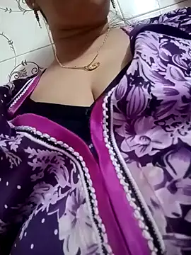 jiyahot1432 online show from 12/18/24, 10:08