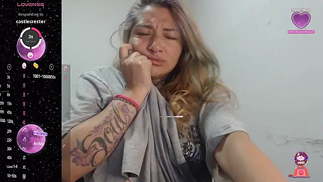 Snapshot of FENIX_LUXURY chatting on 12/24/24, 04:51 FENIX LUXURY online show from 12/24/24, 04:51