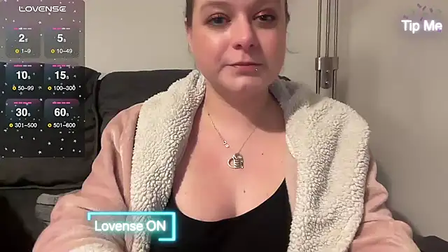 NaughtyWifeUK online show from 02/23/25, 12:41