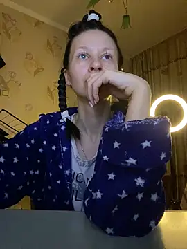 Snapshot of Starry_Siren chatting on 02/11/25, 09:14 Starry Siren online show from 02/11/25, 09:14