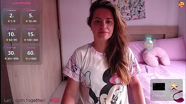 ParisW online show from 09/17/25, 12:40