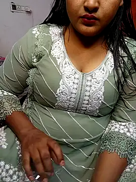 Snapshot of Ayesha_mahi chatting on 03/12/25, 09:34 Ayesha mahi online show from 03/12/25, 09:34