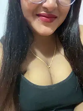 Snapshot of Ayesha_mahi chatting on 03/22/25, 11:32 Ayesha mahi online show from 03/22/25, 11:32