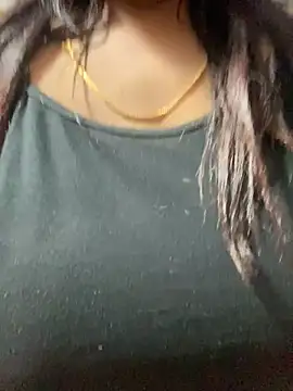 Snapshot of Ayesha_mahi chatting on 03/23/25, 08:04 Ayesha mahi online show from 03/23/25, 08:04