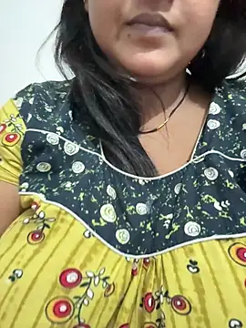 Snapshot of Ayesha_mahi chatting on 09/15/25, 11:38 Ayesha mahi online show from 09/15/25, 11:38