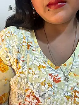 Snapshot of Ayesha_mahi chatting on 09/18/25, 09:22 Ayesha mahi online show from 09/18/25, 09:22