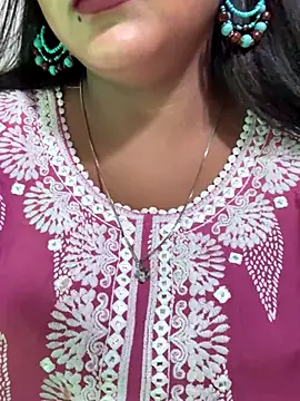 Snapshot of Ayesha_mahi chatting on 09/29/25, 07:35 Ayesha mahi online show from 09/29/25, 07:35