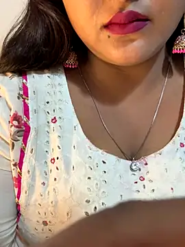 Snapshot of Ayesha_mahi chatting on 10/05/25, 05:11 Ayesha mahi online show from 10/05/25, 05:11