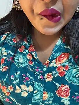 Snapshot of Ayesha_mahi chatting on 10/12/25, 09:41 Ayesha mahi online show from 10/12/25, 09:41