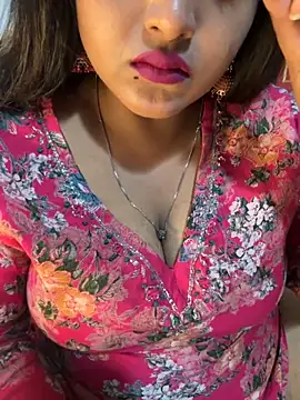 Snapshot of Ayesha_mahi chatting on 10/16/25, 11:33 Ayesha mahi online show from 10/16/25, 11:33