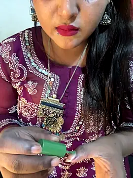 Snapshot of Ayesha_mahi chatting on 10/23/25, 09:41 Ayesha mahi online show from 10/23/25, 09:41