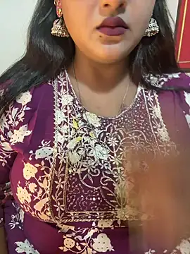 Snapshot of Ayesha_mahi chatting on 10/29/25, 08:27 Ayesha mahi online show from 10/29/25, 08:27