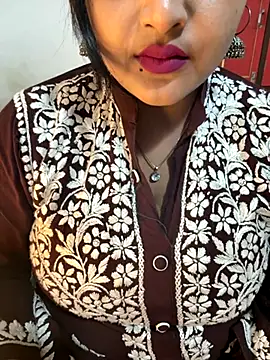 Snapshot of Ayesha_mahi chatting on 11/22/25, 03:44 Ayesha mahi online show from 11/22/25, 03:44