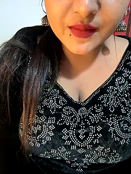 Snapshot of Ayesha_mahi chatting on 11/23/25, 04:51 Ayesha mahi online show from 11/23/25, 04:51