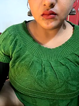 Snapshot of Ayesha_mahi chatting on 11/30/25, 12:42 Ayesha mahi online show from 11/30/25, 12:42