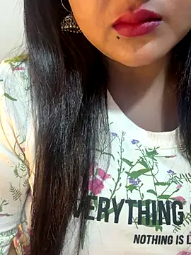 Snapshot of Ayesha_mahi chatting on 12/03/25, 08:34 Ayesha mahi online show from 12/03/25, 08:34