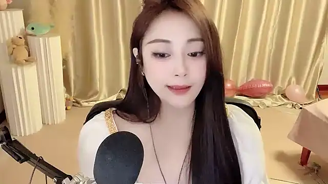 Daisy-77 online show from 02/08/25, 09:04