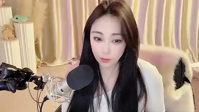 Daisy-77 online show from 03/06/25, 09:09