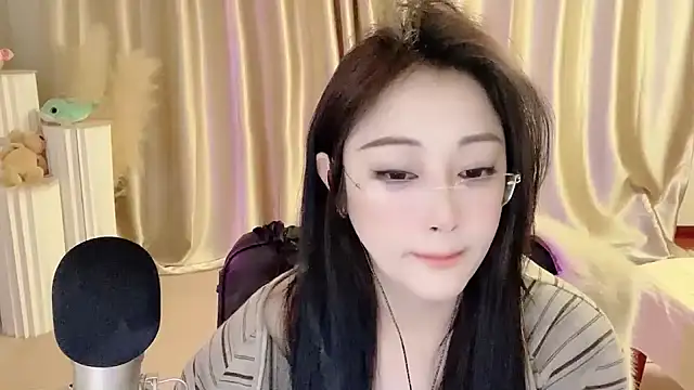 Daisy-77 online show from 03/08/25, 06:16