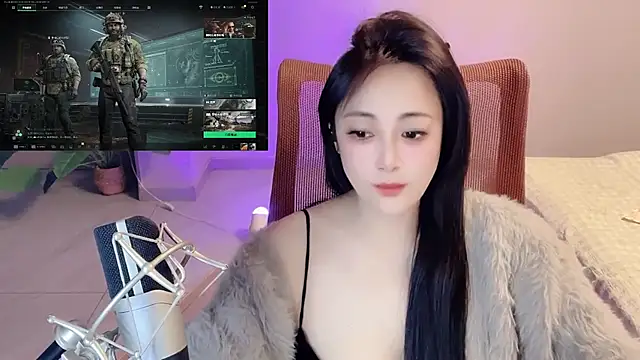 Snapshot of Daisy-77 chatting on 05/04/26, 12:45 Daisy-77 online show from 05/04/26, 12:45