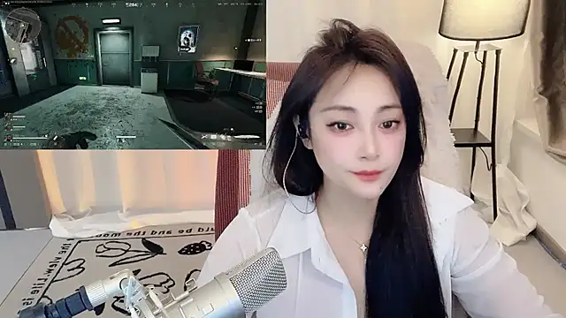 Snapshot of Daisy-77 chatting on 05/21/26, 12:34 Daisy-77 online show from 05/21/26, 12:34