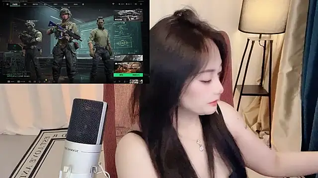 Snapshot of Daisy-77 chatting on 06/04/26, 01:06 Daisy-77 online show from 06/04/26, 01:06