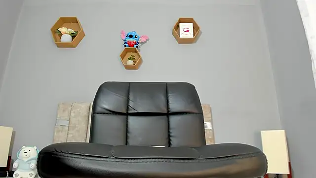 Chloe narcise online show from 03/22/25, 04:14