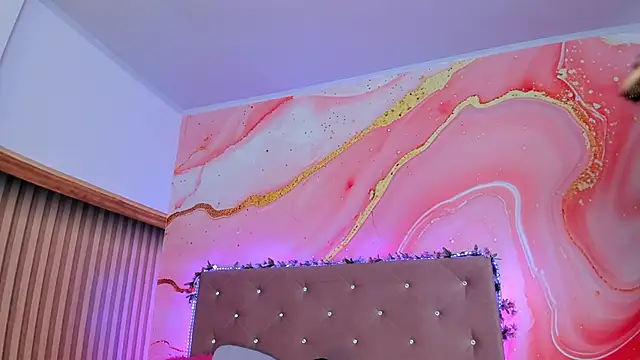 Daisy  rose online show from 02/18/25, 11:00