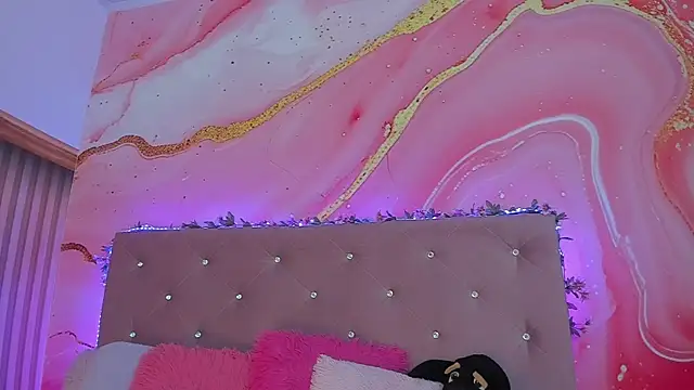 Daisy  rose online show from 02/28/25, 11:03