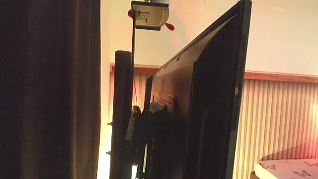 Daisy  rose online show from 04/22/26, 03:09