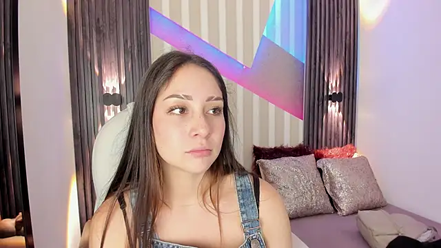 emily layton online show from 09/16/25, 02:40