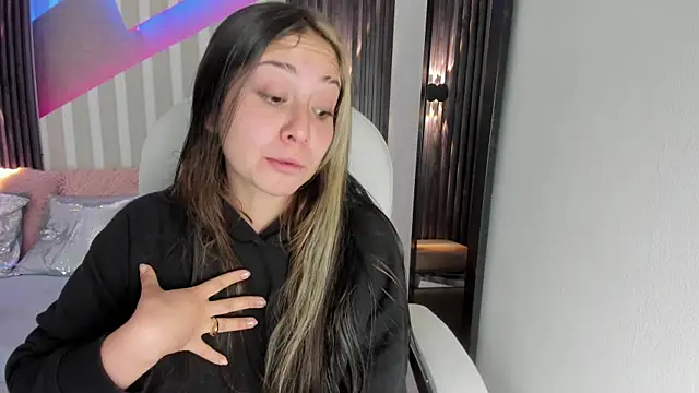 emily layton online show from 10/18/25, 03:35