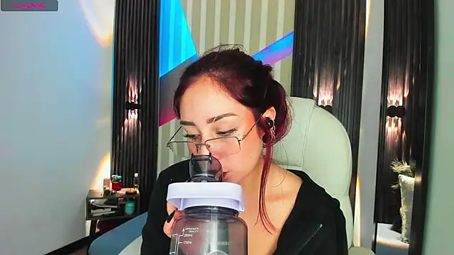 emily layton online show from 12/02/25, 02:45