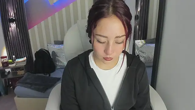 emily layton online show from 02/04/26, 12:27