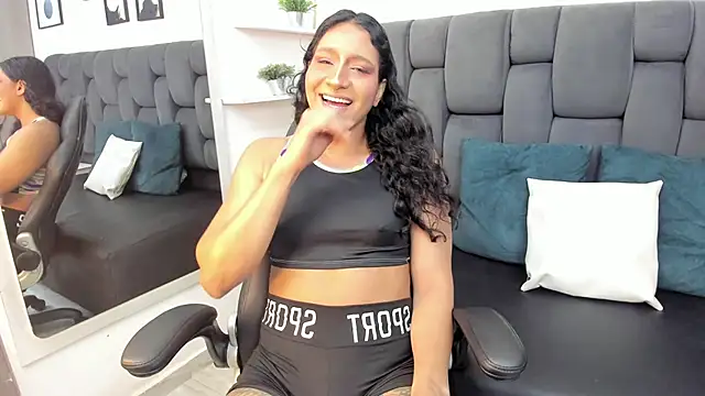 Alison Chan  online show from 02/21/25, 01:22