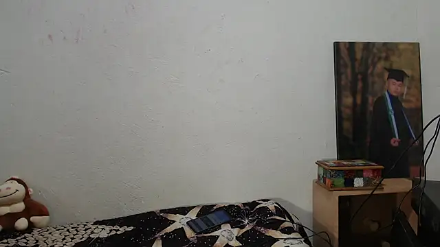 emmily lee online show from 12/09/24, 02:34