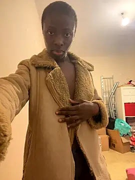 Snapshot of pupine35 chatting on 11/20/25, 10:04 pupine35 online show from 11/20/25, 10:04