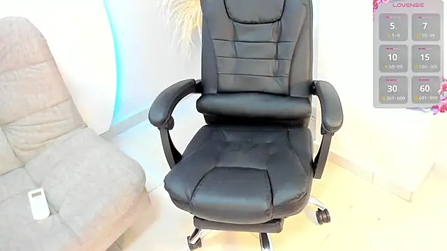 Ada Monroe10 online show from 09/17/25, 01:13