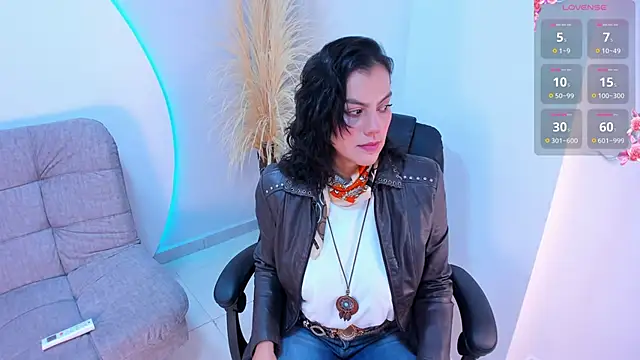 Ada Monroe10 online show from 10/03/25, 02:03