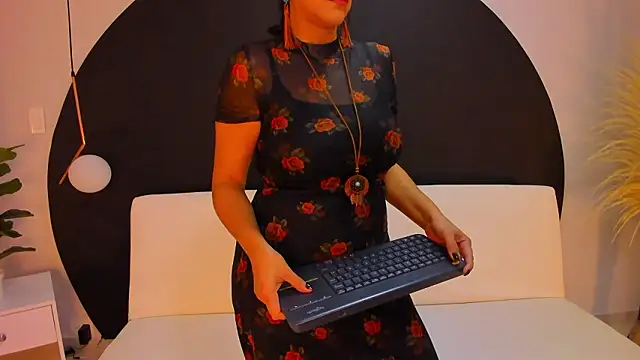 Ada Monroe10 online show from 02/04/26, 01:39