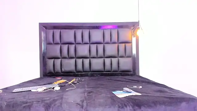 Snapshot of MIA_SOPHIA1 chatting on 09/26/25, 05:44 MIA SOPHIA1 online show from 09/26/25, 05:44